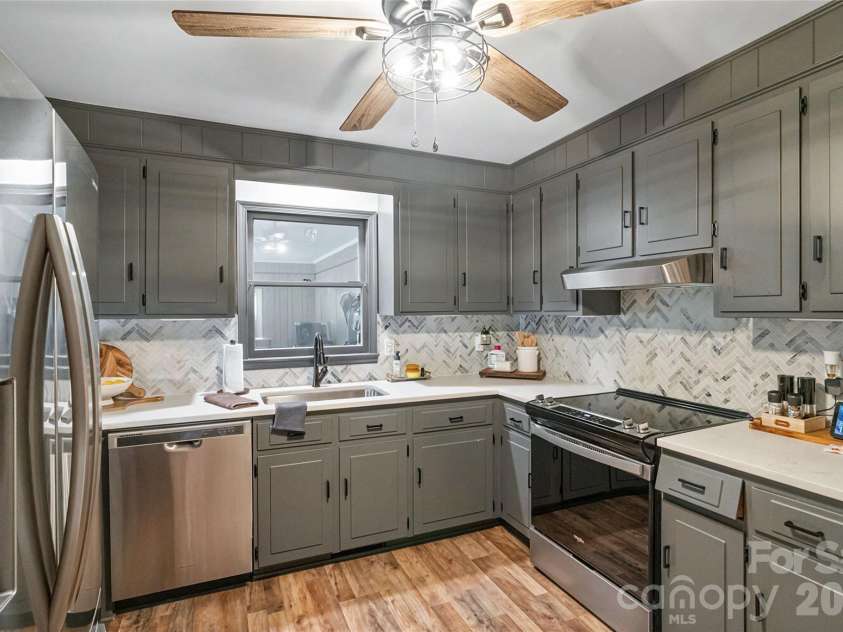 400 Westover Drive, Monroe, NC 28112.  MLS# CAR4402421, YatesRealty ID 36747. 