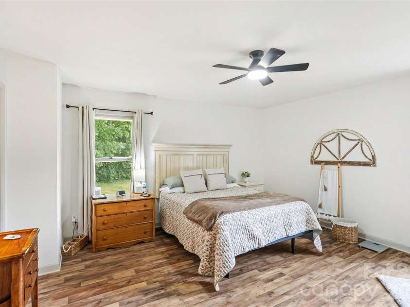 400 Westover Drive, Monroe, NC 28112.  MLS# CAR4402421, YatesRealty ID 36747. 