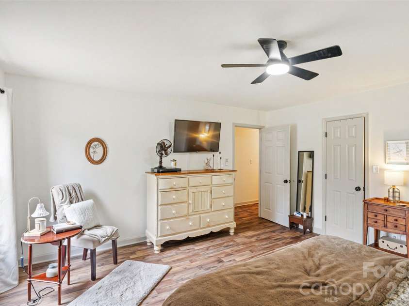 400 Westover Drive, Monroe, NC 28112.  MLS# CAR4402421, YatesRealty ID 36747. 