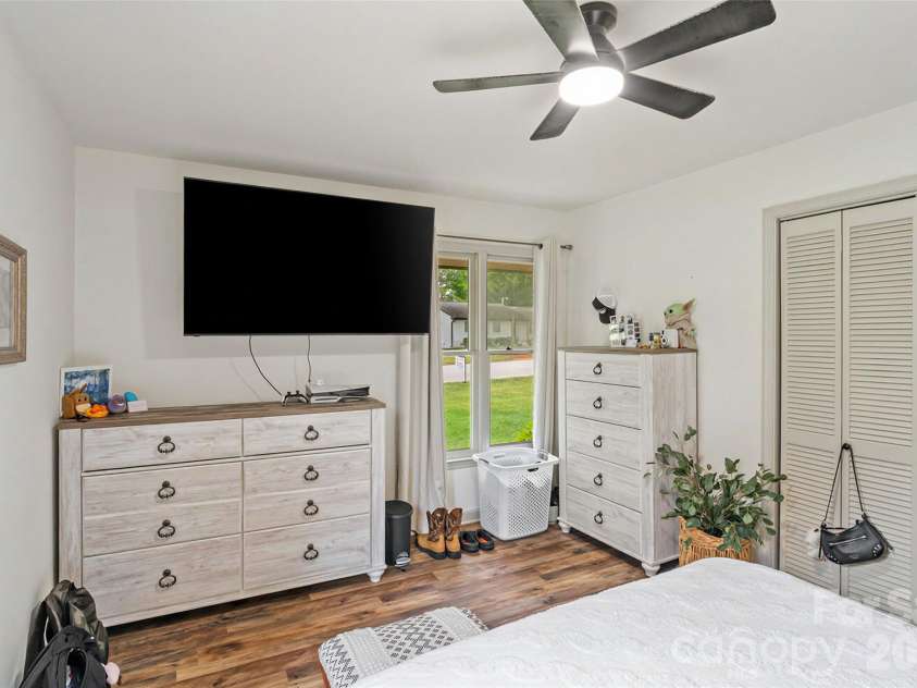 400 Westover Drive, Monroe, NC 28112.  MLS# CAR4402421, YatesRealty ID 36747. 