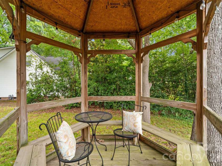 400 Westover Drive, Monroe, NC 28112.  MLS# CAR4402421, YatesRealty ID 36747. 