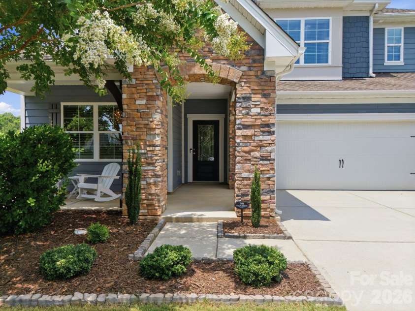 8107 Belfort Forest Lane, Huntersville, NC 28078.  MLS# CAR4401456, YatesRealty ID 36748. 