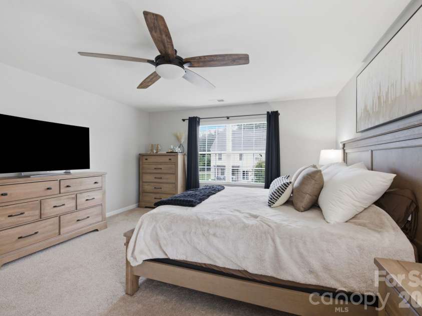 8107 Belfort Forest Lane, Huntersville, NC 28078.  MLS# CAR4401456, YatesRealty ID 36748. 
