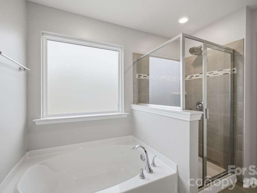 8107 Belfort Forest Lane, Huntersville, NC 28078.  MLS# CAR4401456, YatesRealty ID 36748. 