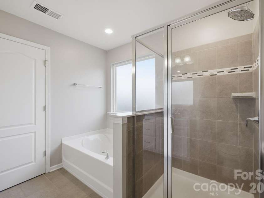 8107 Belfort Forest Lane, Huntersville, NC 28078.  MLS# CAR4401456, YatesRealty ID 36748. 