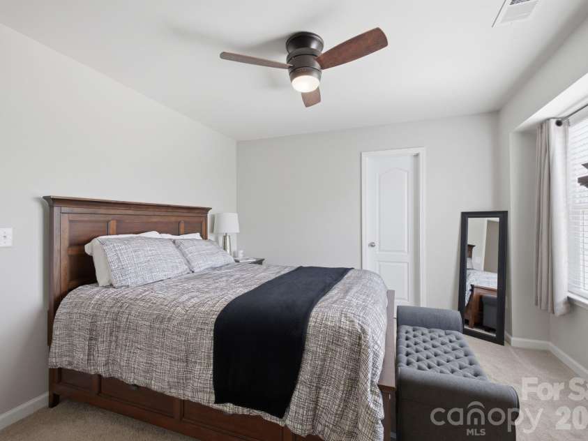 8107 Belfort Forest Lane, Huntersville, NC 28078.  MLS# CAR4401456, YatesRealty ID 36748. 