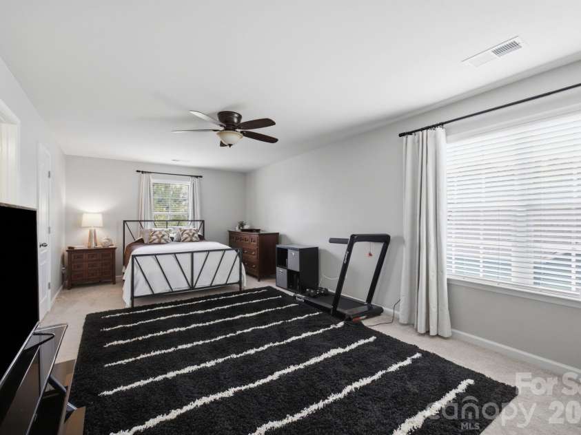 8107 Belfort Forest Lane, Huntersville, NC 28078.  MLS# CAR4401456, YatesRealty ID 36748. 