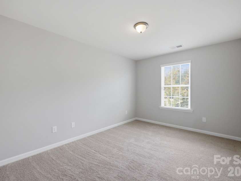 8107 Belfort Forest Lane, Huntersville, NC 28078.  MLS# CAR4401456, YatesRealty ID 36748. 