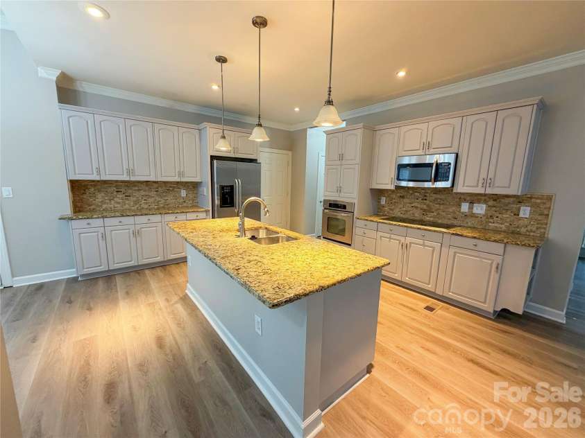 6930 Royce Court, Charlotte, NC 28277.  MLS# CAR4402891, YatesRealty ID 36749. 