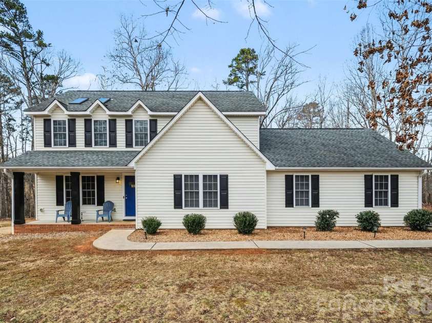1338 Pell Drive, Lincolnton, NC 28092.  MLS# CAR4336740, YatesRealty ID 3675. 