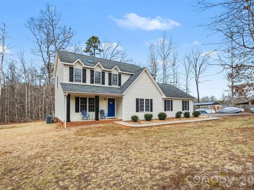 1338 Pell Drive, Lincolnton, NC 28092.  MLS# CAR4336740, YatesRealty ID 3675. 