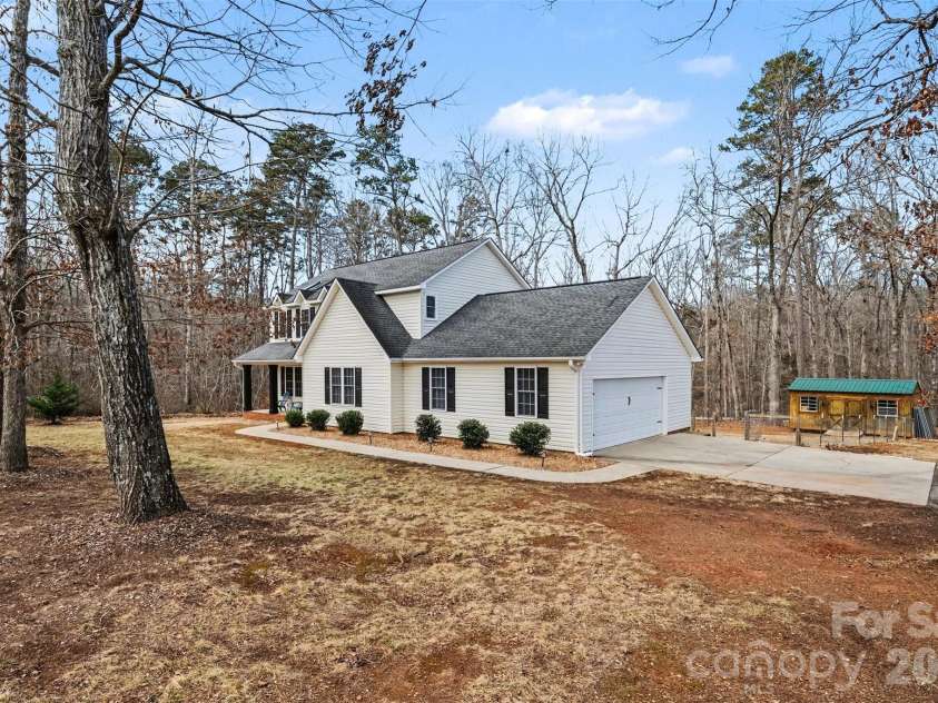 1338 Pell Drive, Lincolnton, NC 28092.  MLS# CAR4336740, YatesRealty ID 3675. 
