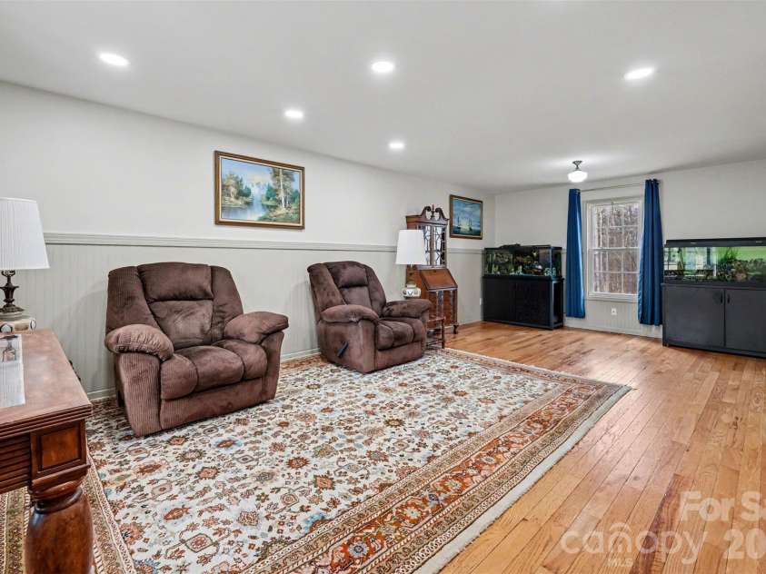 1338 Pell Drive, Lincolnton, NC 28092.  MLS# CAR4336740, YatesRealty ID 3675. 