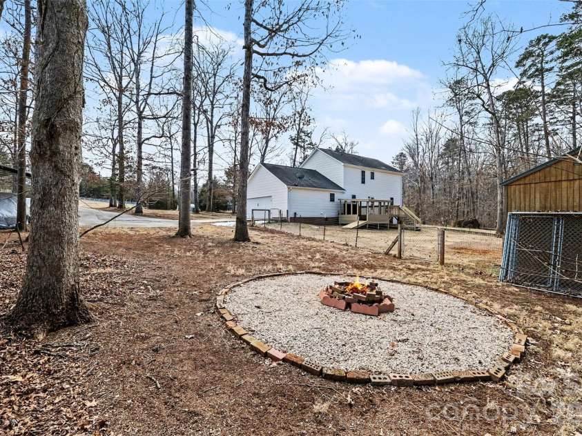 1338 Pell Drive, Lincolnton, NC 28092.  MLS# CAR4336740, YatesRealty ID 3675. 