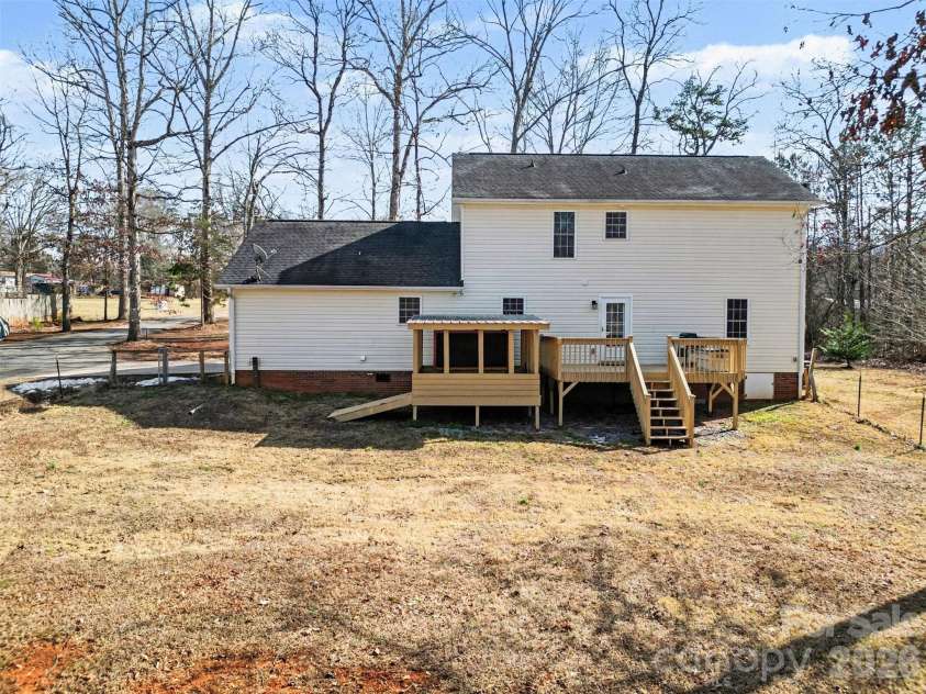 1338 Pell Drive, Lincolnton, NC 28092.  MLS# CAR4336740, YatesRealty ID 3675. 