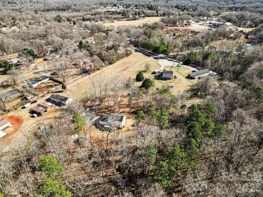 1338 Pell Drive, Lincolnton, NC 28092.  MLS# CAR4336740, YatesRealty ID 3675. 