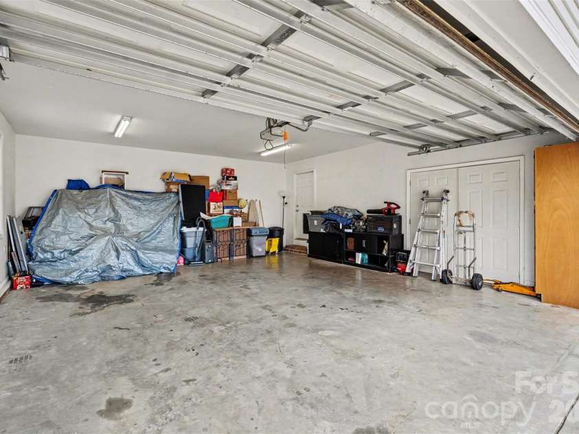 1338 Pell Drive, Lincolnton, NC 28092.  MLS# CAR4336740, YatesRealty ID 3675. Attached 2 car garage