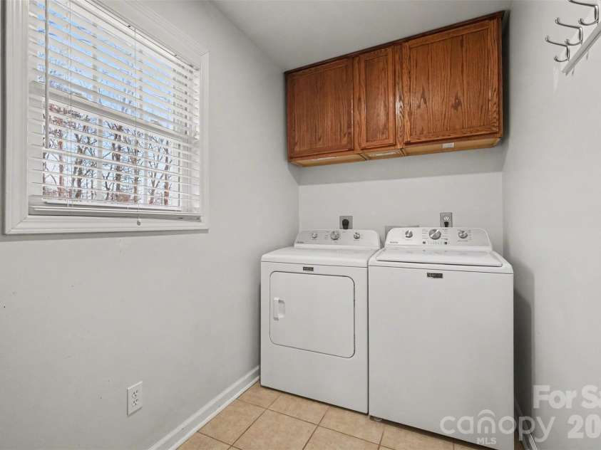 1338 Pell Drive, Lincolnton, NC 28092.  MLS# CAR4336740, YatesRealty ID 3675. Laundry Room