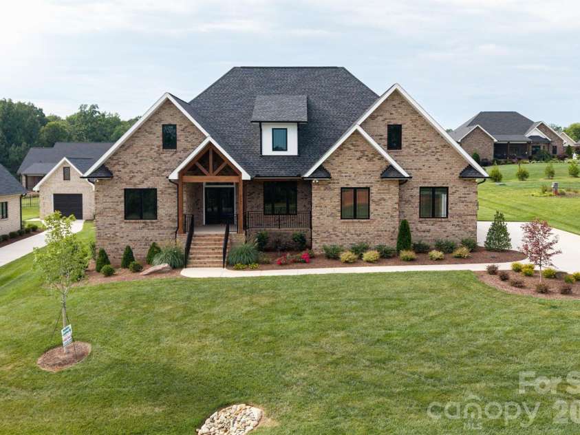 2935 Tavistock Lane, Lincolnton, NC 28092.  MLS# CAR4404042, YatesRealty ID 36750. 