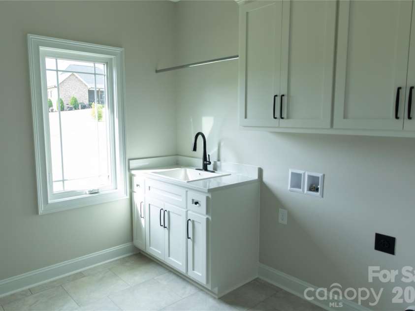 2935 Tavistock Lane, Lincolnton, NC 28092.  MLS# CAR4404042, YatesRealty ID 36750. 