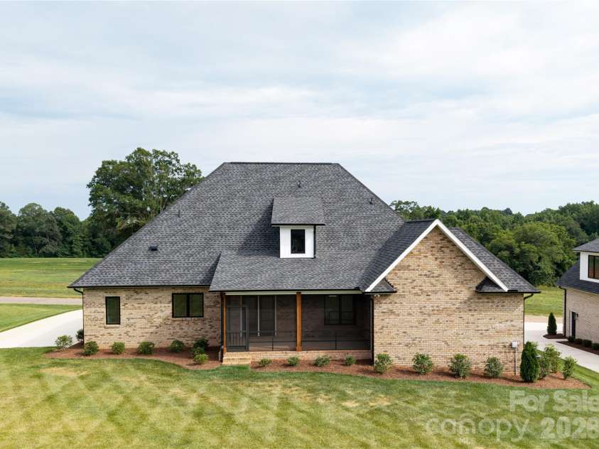2935 Tavistock Lane, Lincolnton, NC 28092.  MLS# CAR4404042, YatesRealty ID 36750. 