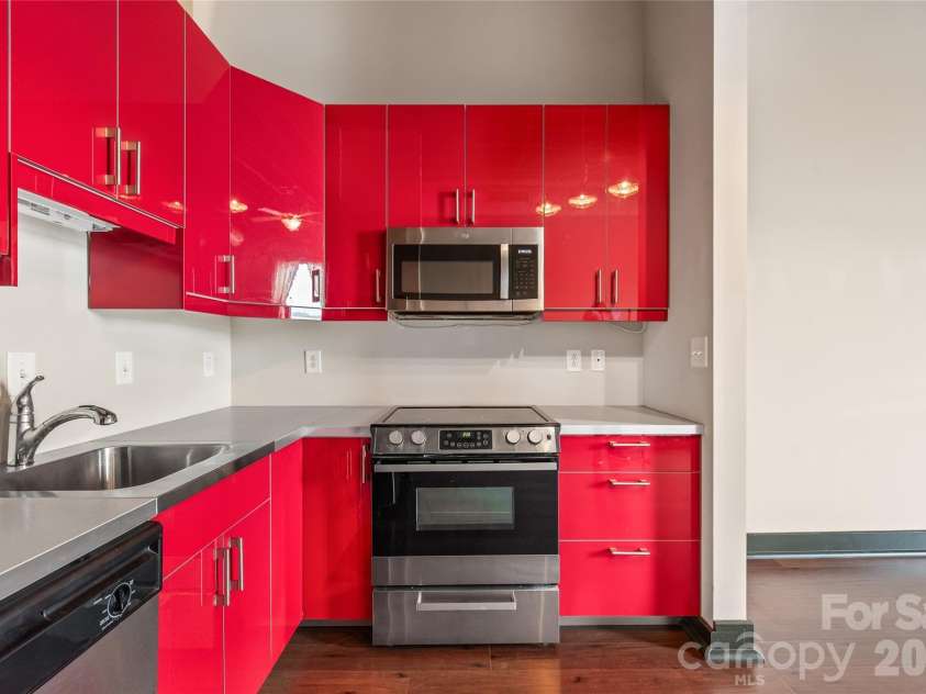 100 Main Avenue, Gastonia, NC 28052.  MLS# CAR4377810, YatesRealty ID 36751. This kitchen packs a punch, small but mighty