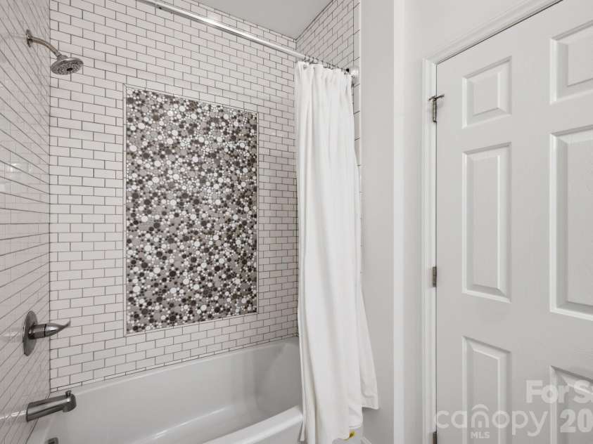 7559 Rabbit Circle, Denver, NC 28037.  MLS# CAR4396280, YatesRealty ID 36753. 