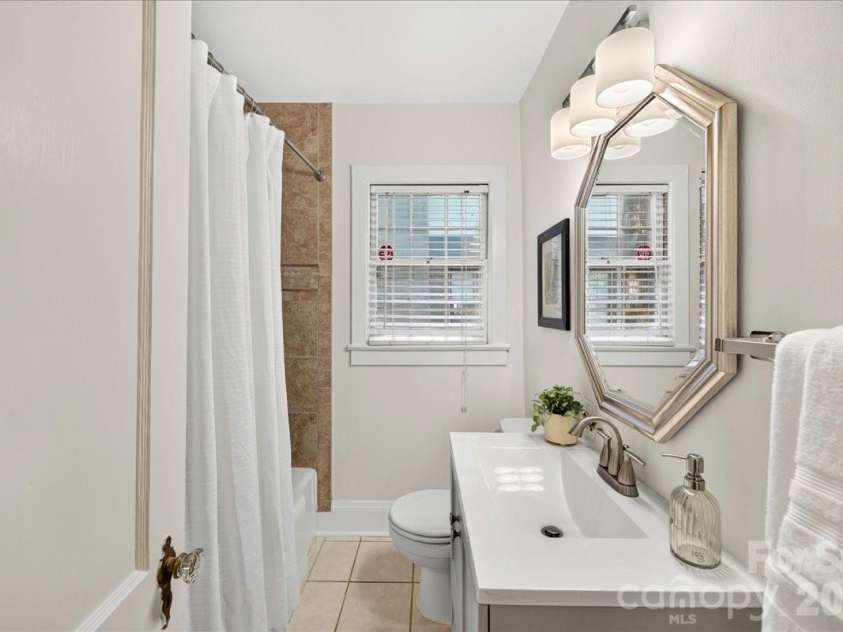 1808 Truman Road, Charlotte, NC 28205.  MLS# CAR4397533, YatesRealty ID 36754. Hall bath