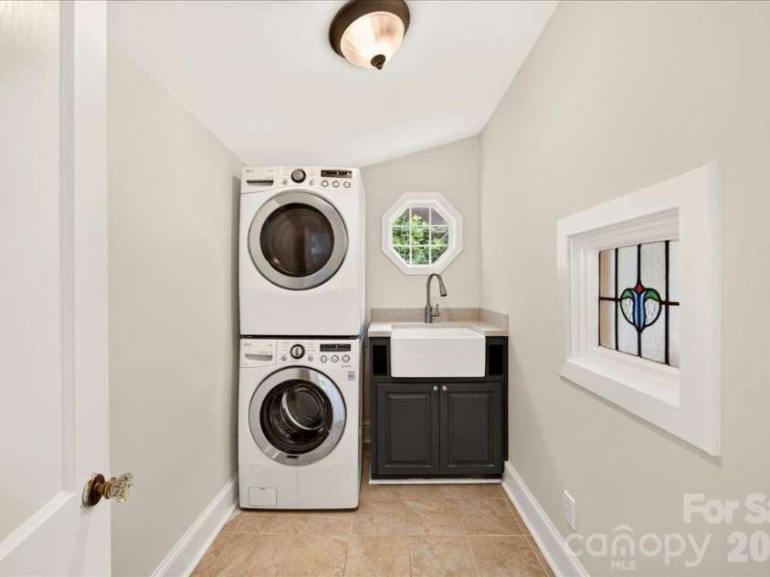 1808 Truman Road, Charlotte, NC 28205.  MLS# CAR4397533, YatesRealty ID 36754. Large laundry room can double as a walk-in pantry