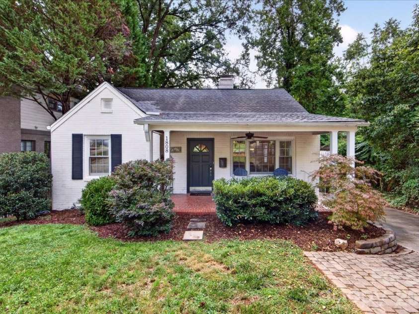 1808 Truman Road, Charlotte, NC 28205.  MLS# CAR4397533, YatesRealty ID 36754. Welcome to 1808 Truman Rd!