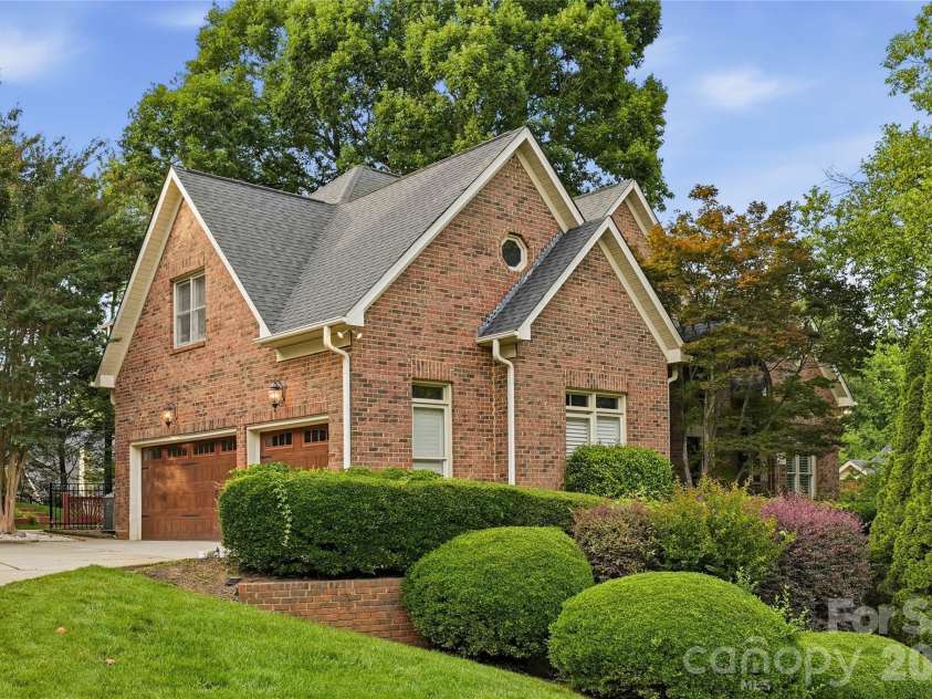 7205 Watersreach Lane, Charlotte, NC 28277.  MLS# CAR4390371, YatesRealty ID 36755. 
