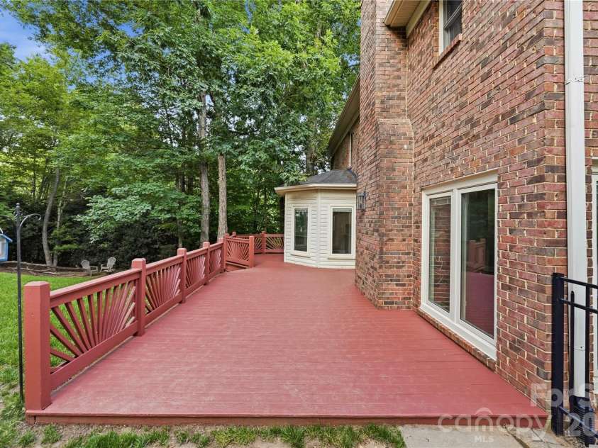 7205 Watersreach Lane, Charlotte, NC 28277.  MLS# CAR4390371, YatesRealty ID 36755. 