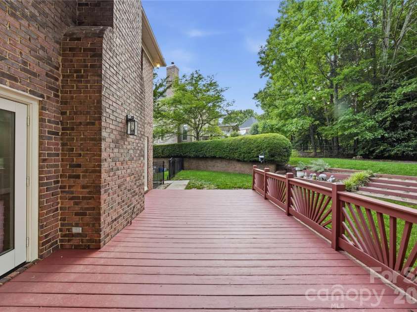 7205 Watersreach Lane, Charlotte, NC 28277.  MLS# CAR4390371, YatesRealty ID 36755. 