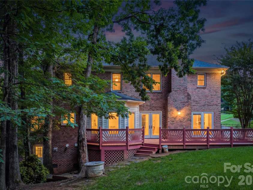 7205 Watersreach Lane, Charlotte, NC 28277.  MLS# CAR4390371, YatesRealty ID 36755. 