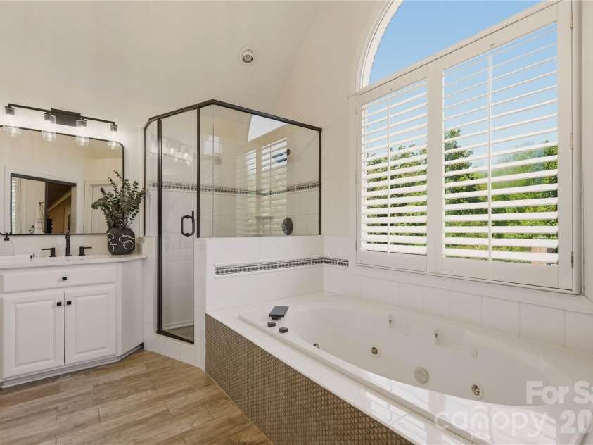 7205 Watersreach Lane, Charlotte, NC 28277.  MLS# CAR4390371, YatesRealty ID 36755. 