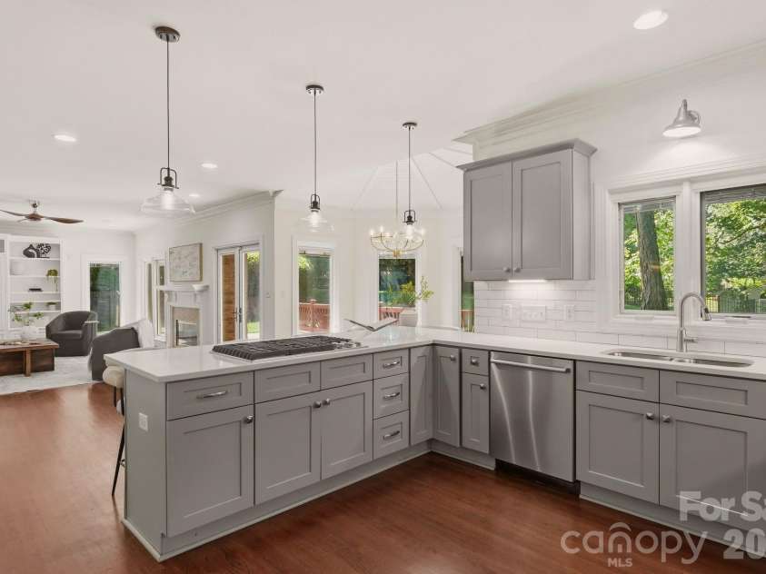 7205 Watersreach Lane, Charlotte, NC 28277.  MLS# CAR4390371, YatesRealty ID 36755. 