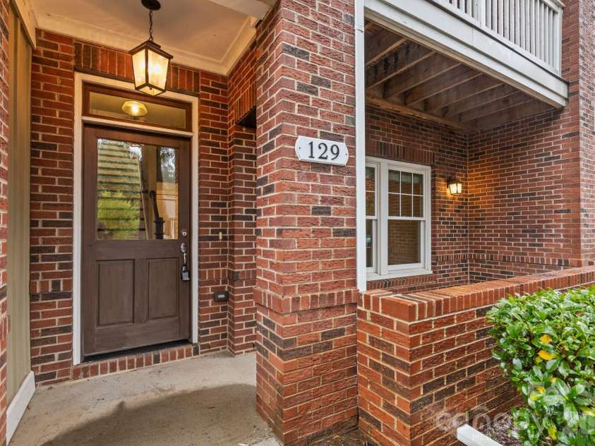 129 Grandin Road, Charlotte, NC 28208.  MLS# CAR4401229, YatesRealty ID 36756. Covered Front Patio