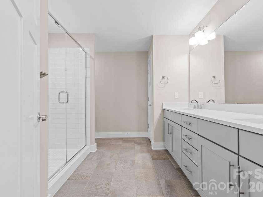 129 Grandin Road, Charlotte, NC 28208.  MLS# CAR4401229, YatesRealty ID 36756. Primary Bathroom