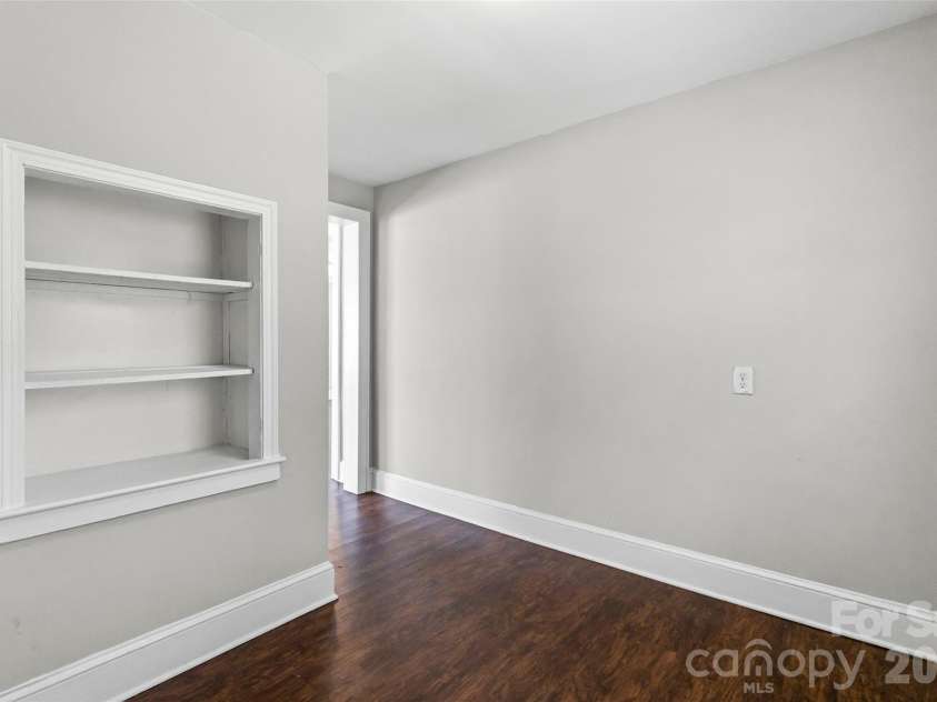 1821 Remount Road, Charlotte, NC 28208.  MLS# CAR4403451, YatesRealty ID 36758. 