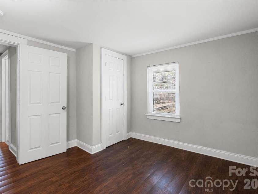1821 Remount Road, Charlotte, NC 28208.  MLS# CAR4403451, YatesRealty ID 36758. 