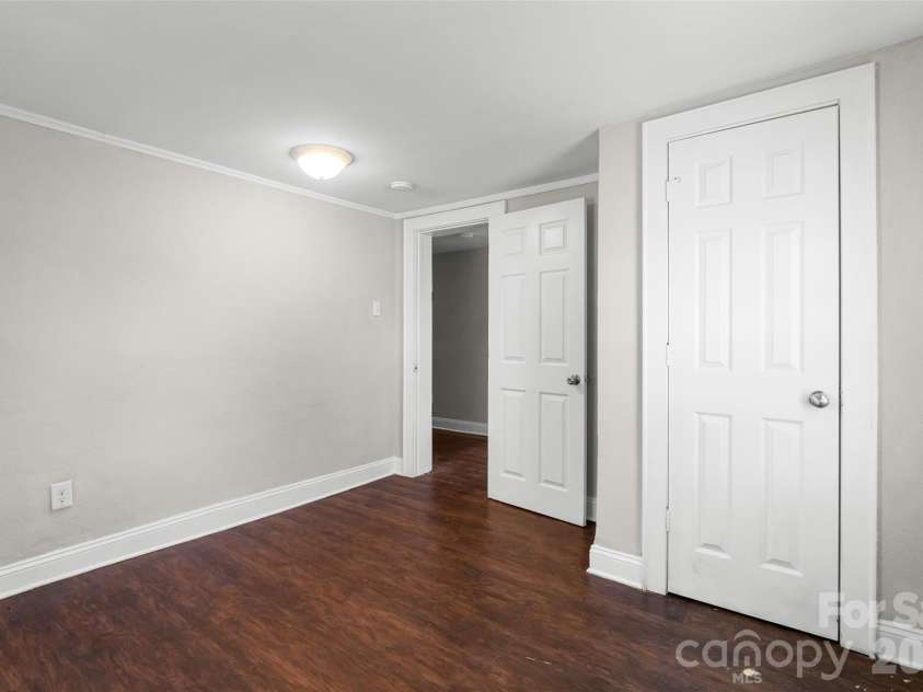 1821 Remount Road, Charlotte, NC 28208.  MLS# CAR4403451, YatesRealty ID 36758. 