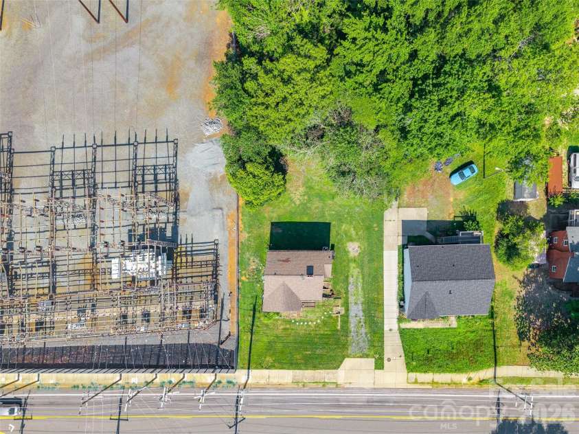 1821 Remount Road, Charlotte, NC 28208.  MLS# CAR4403451, YatesRealty ID 36758. 