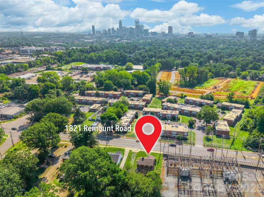 1821 Remount Road, Charlotte, NC 28208.  MLS# CAR4403451, YatesRealty ID 36758. 