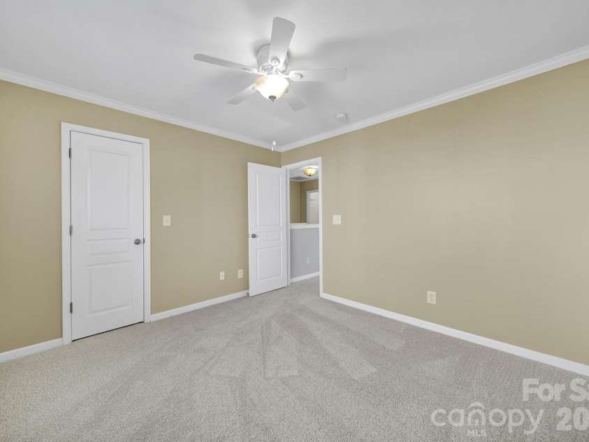 1441 Hammond Drive, Matthews, NC 28104.  MLS# CAR4342095, YatesRealty ID 3676. 