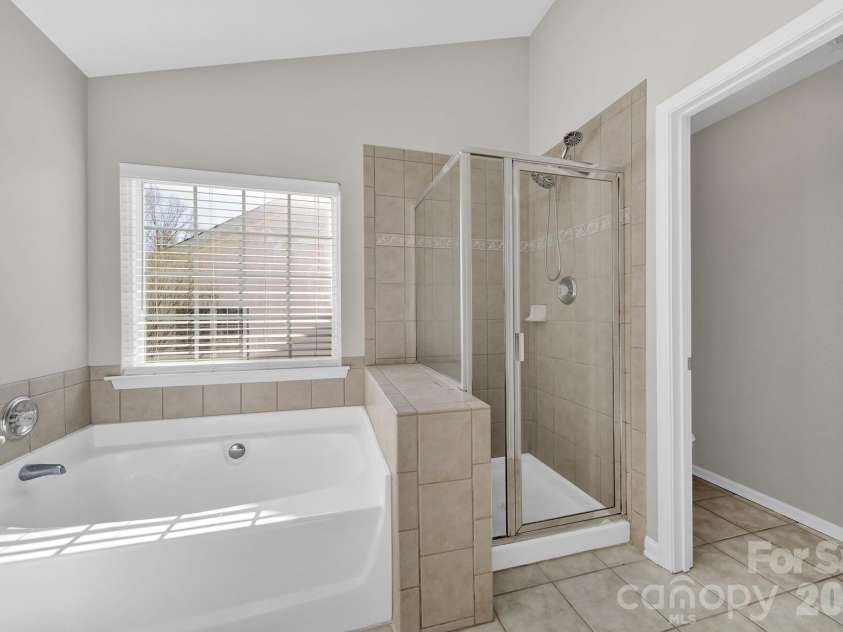 1441 Hammond Drive, Matthews, NC 28104.  MLS# CAR4342095, YatesRealty ID 3676. 