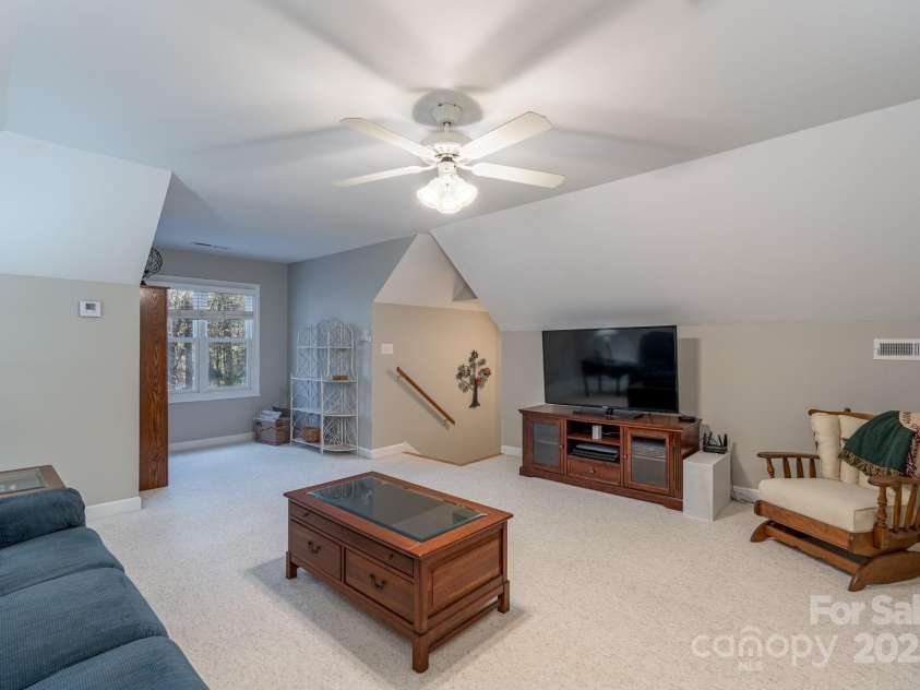 204 Vanderbilt Drive, York, SC 29745.  MLS# CAR4329588, YatesRealty ID 3676. Bedroom # 5 / Bonus Room - 