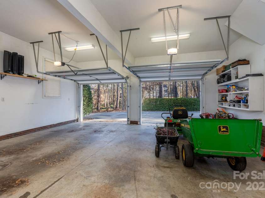 204 Vanderbilt Drive, York, SC 29745.  MLS# CAR4329588, YatesRealty ID 3676. Large double garage with 2 garage doors and door openers - high ceilings 