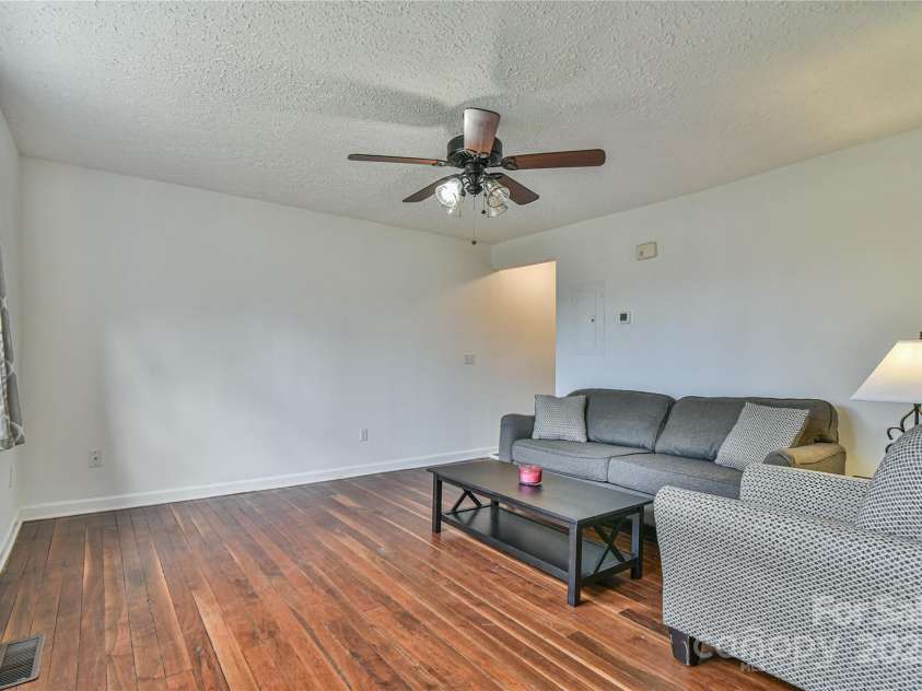 580 Fairview Road, Asheville, NC 28803.  MLS# CAR4235228, YatesRealty ID 3676. 