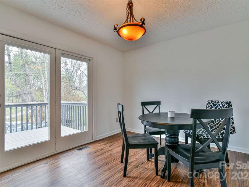 580 Fairview Road, Asheville, NC 28803.  MLS# CAR4235228, YatesRealty ID 3676. 