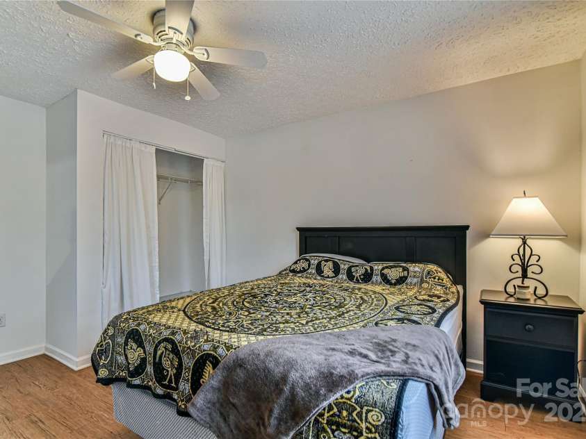 580 Fairview Road, Asheville, NC 28803.  MLS# CAR4235228, YatesRealty ID 3676. 